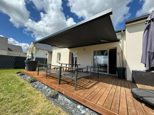 store banne B27 Prestige RAL 7016